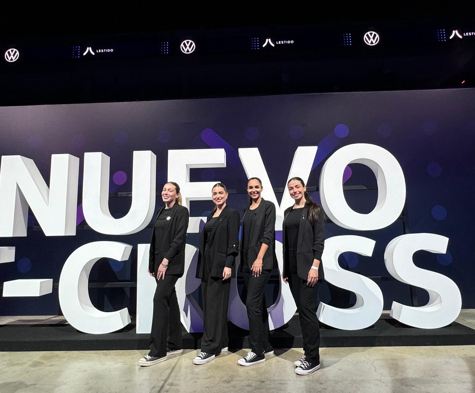 Cartelería del lanzamiento del nuevo Volkswagen T-Cross.